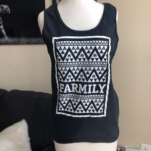 Gildan Ultra Cotton Farmily Tank Top Small